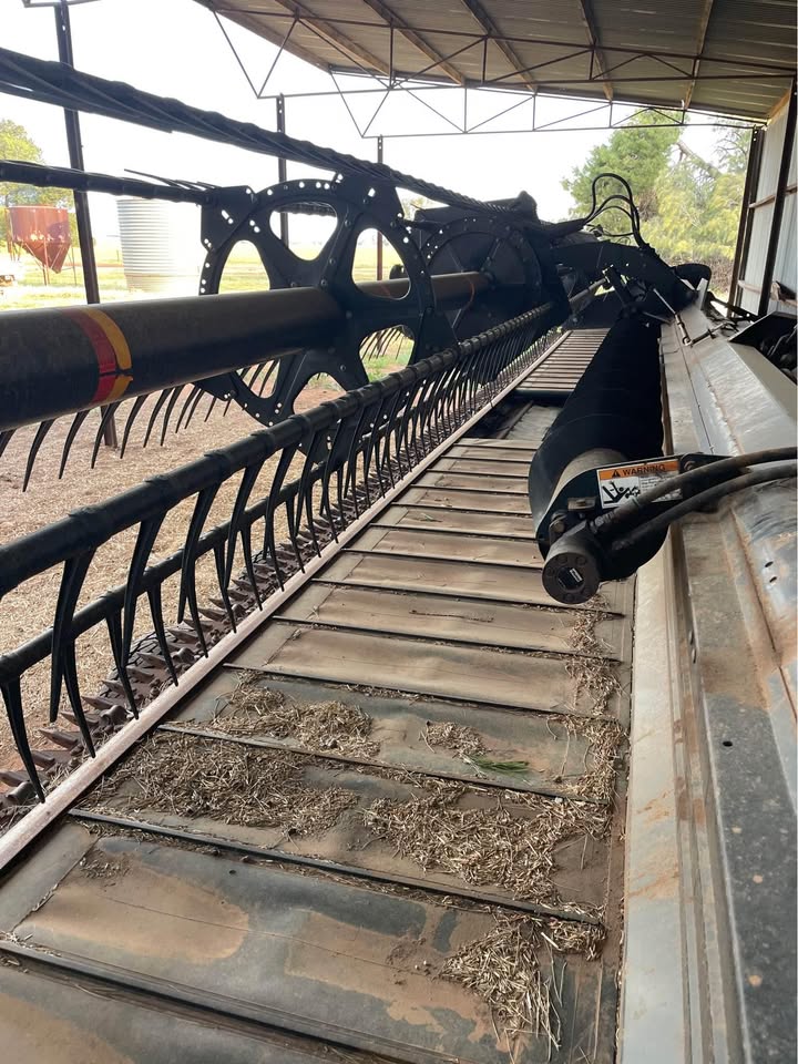 Cross auger and deck
